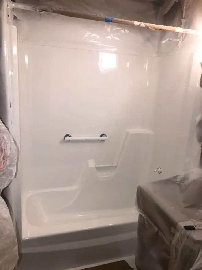 bathroom bathtub re-glazing-AFTER
